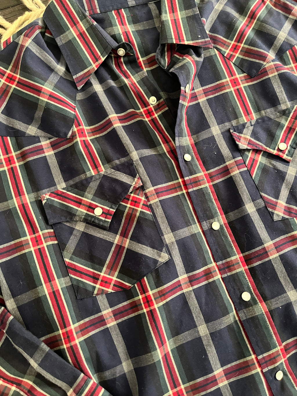 VINTAGE* Plaid Pearl Snap