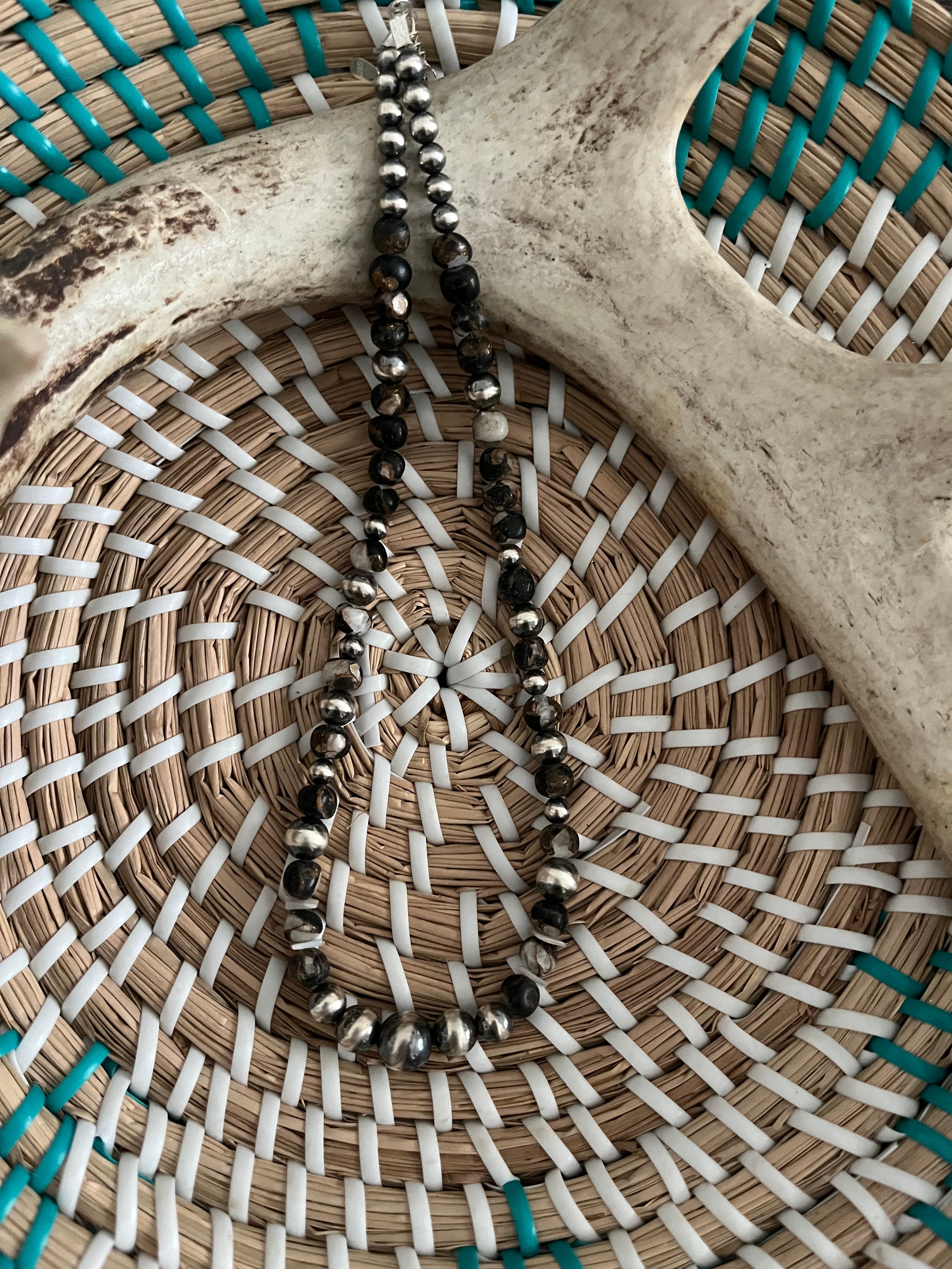 *MADE TO ORDER* White Buffalo & Navajo pearl 18”